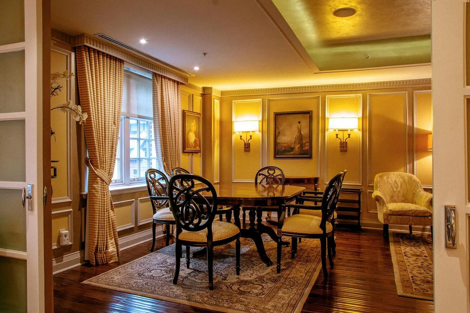 Windsor Arms Hotel Toronto