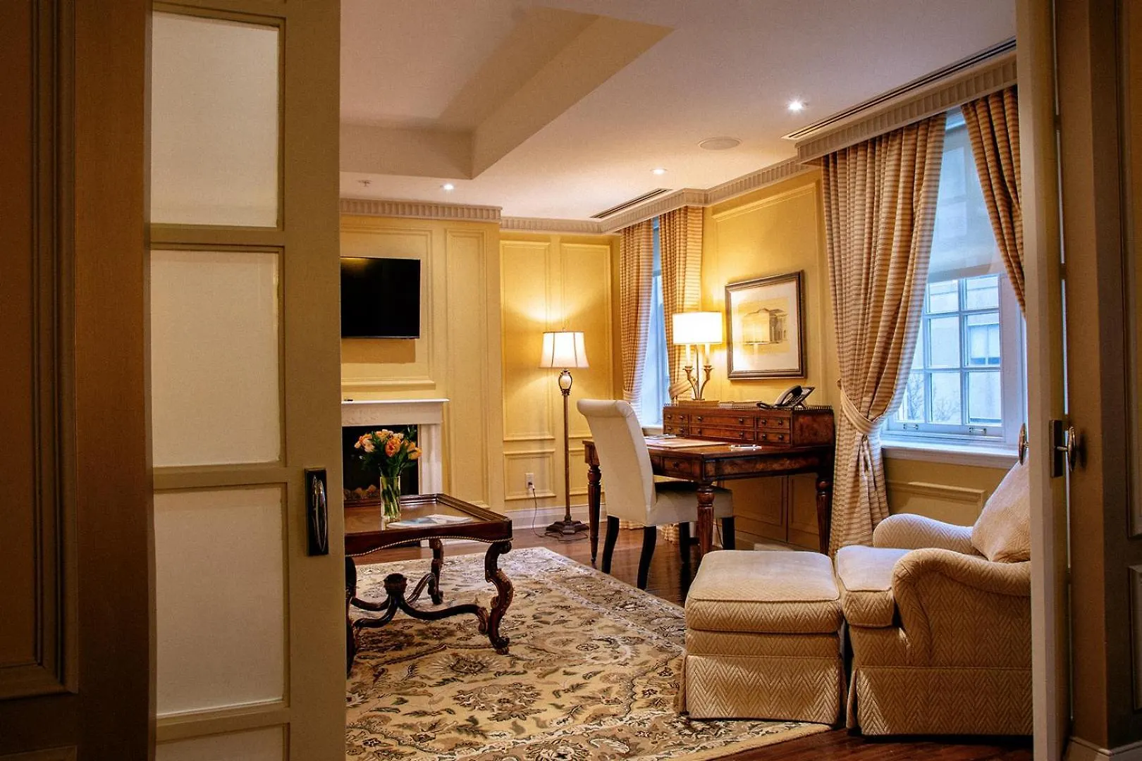 Windsor Arms Hotel Toronto 5*,